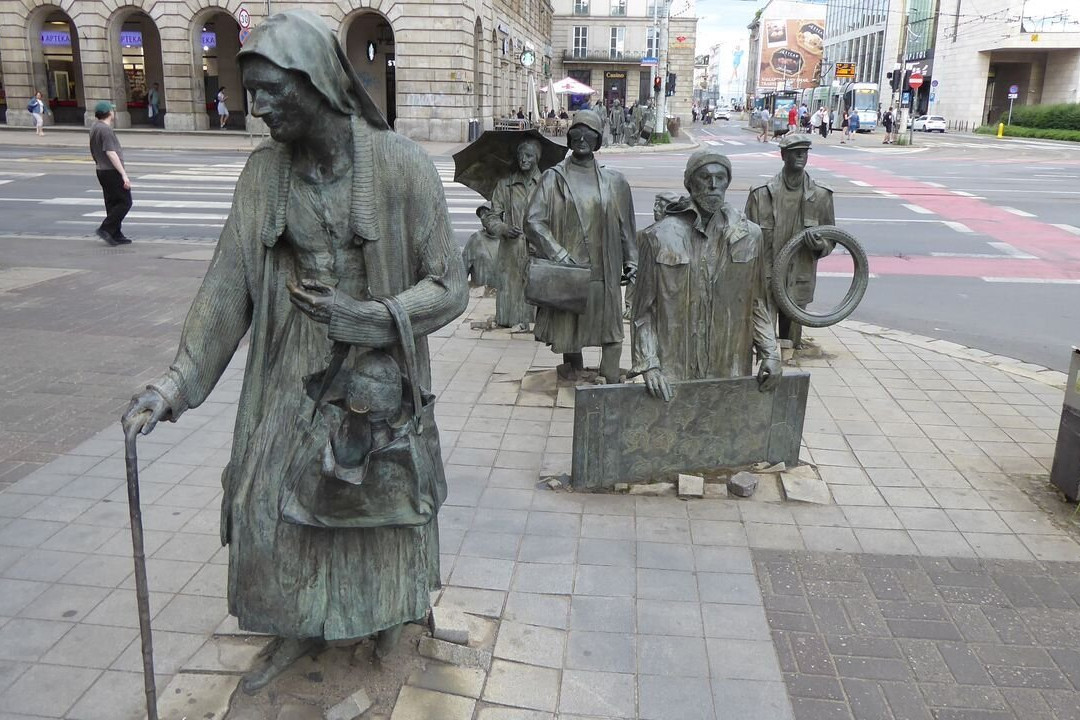 Monument to the Anonymous Passerby-弗罗茨瓦夫必去景点