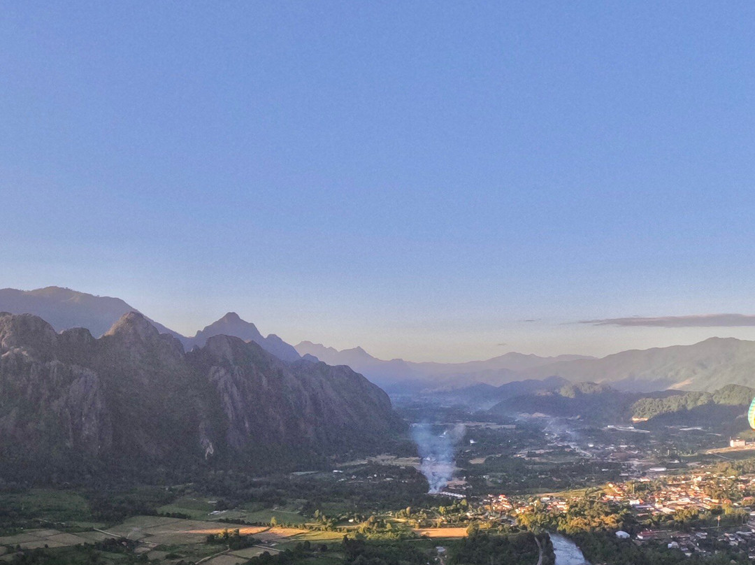 VangVieng Paramotor Center & Pilot's Cafe-旺阳必去景点