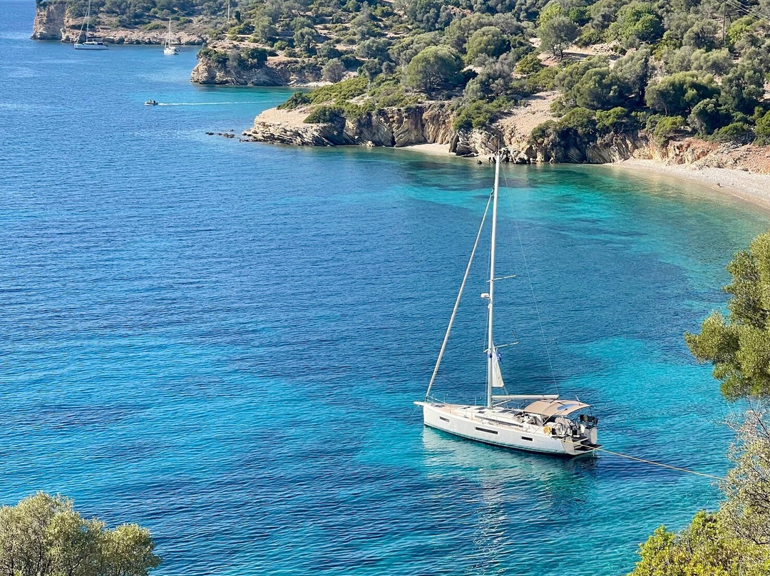 Nisos Yacht Charter-Nidri必去景点