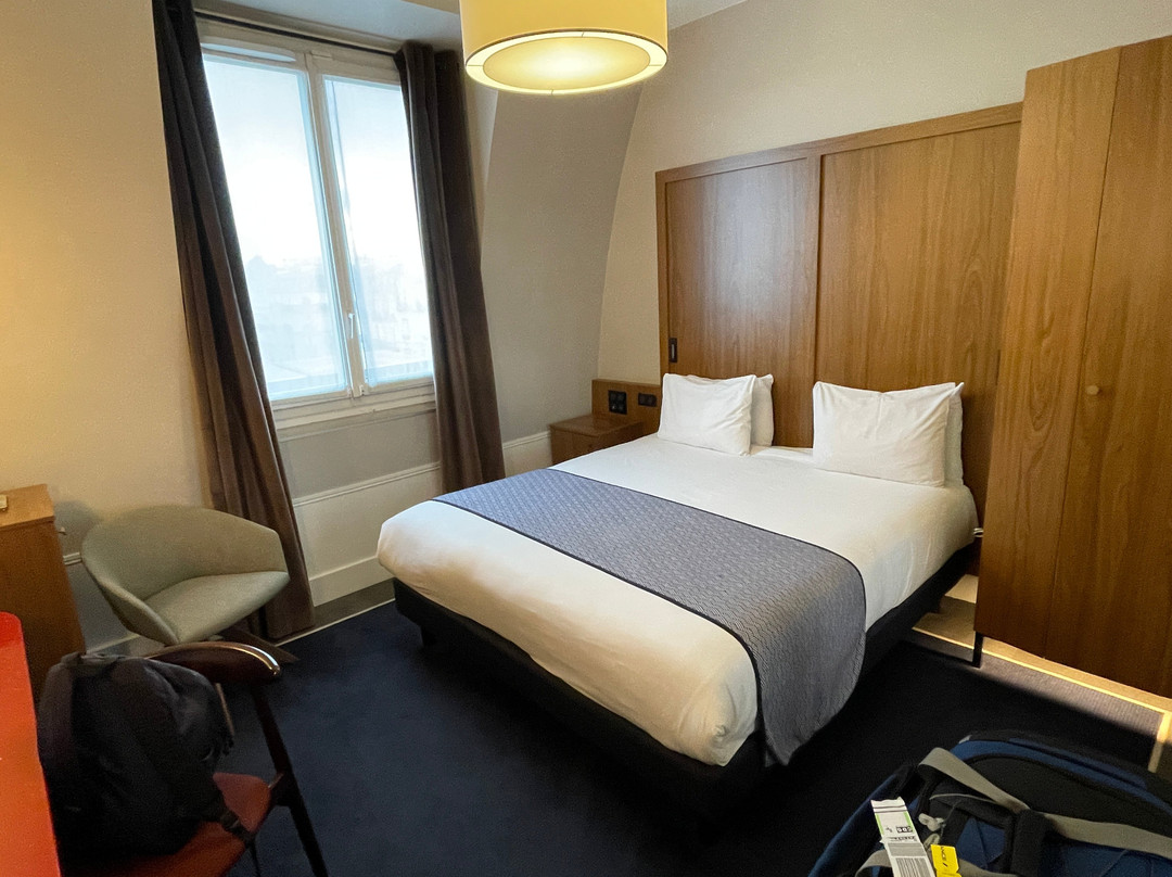 巴黎巴士底假日酒店主图