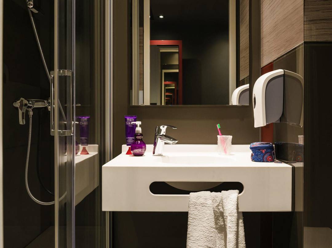 宜必思快捷布兰肯贝赫酒店