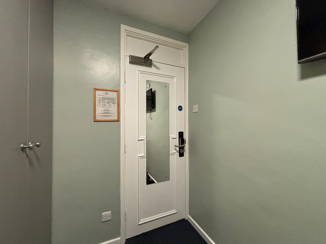 Stableside at York Racecourse主图