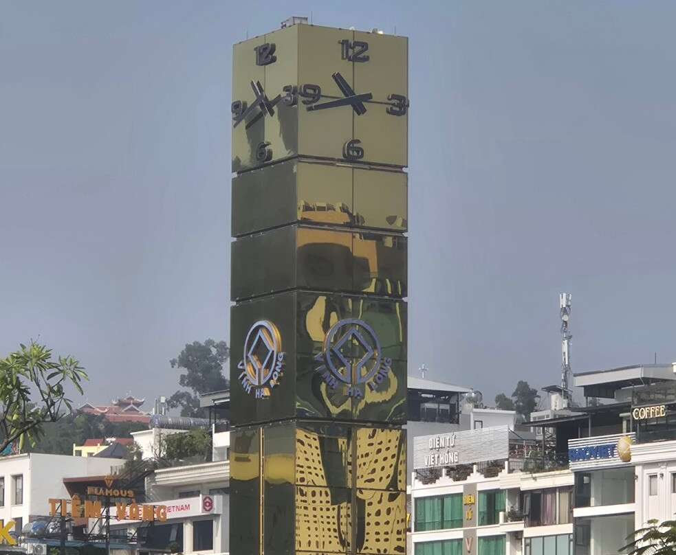 Clock Tower Roundabout-Ha Long City必去景点