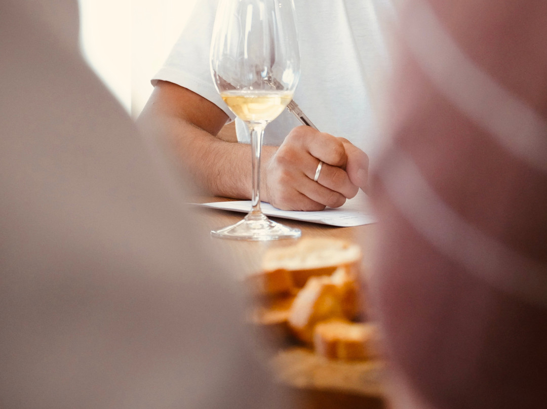 6100 Wine Bar