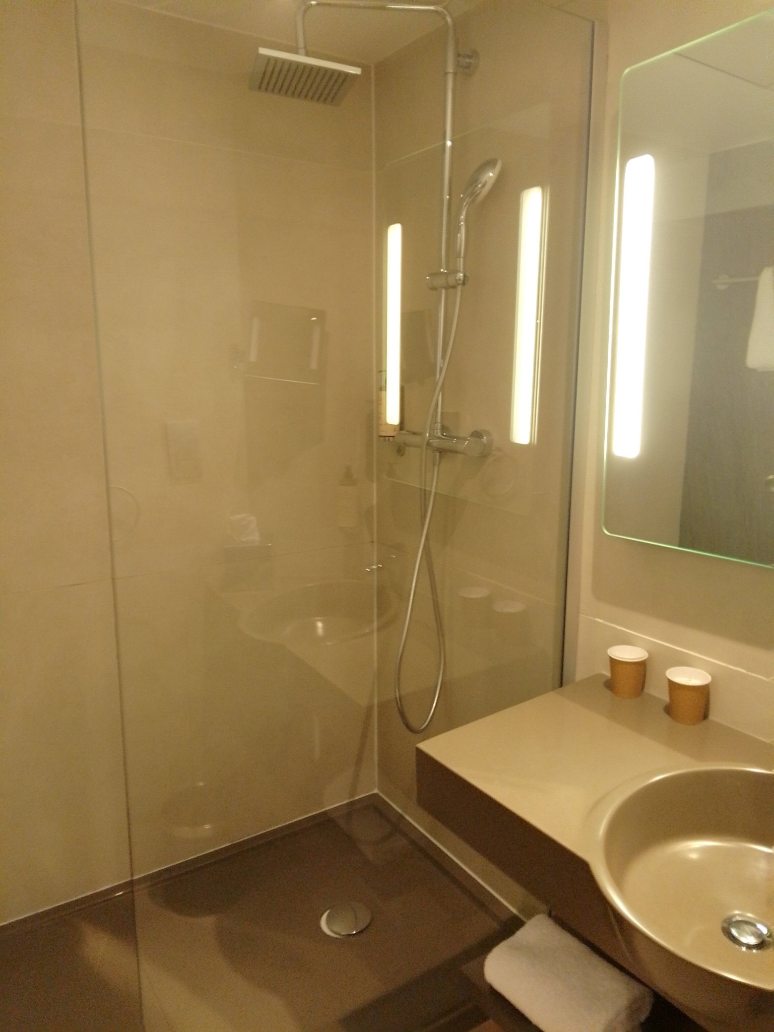 巴黎庞坦门美居酒店-浴室