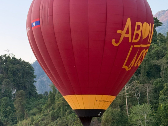 Above Laos Ballooning Adventures-旺阳必去景点