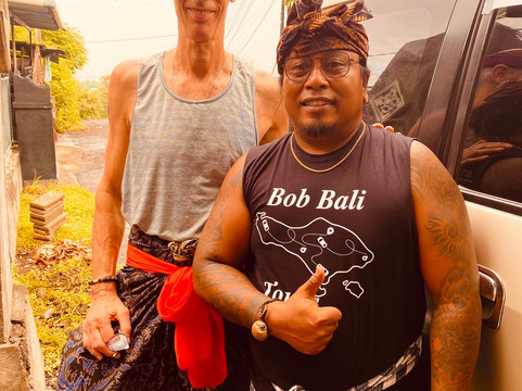 Bob Bali-罗威那海滩必去景点