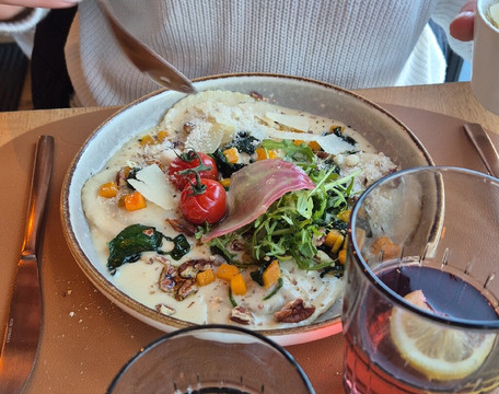 La Ferme De Mont-saint-jean-滑铁卢必去景点