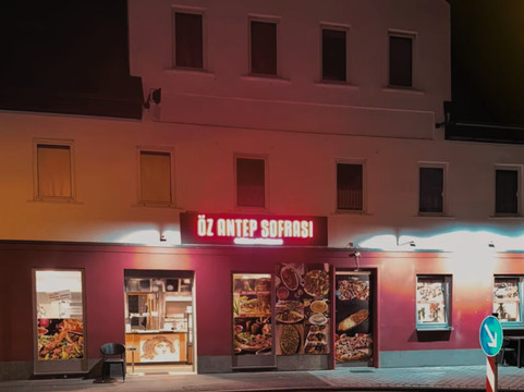 Öz Antep Sofrası Aalen - Restaurant & Steak Döner