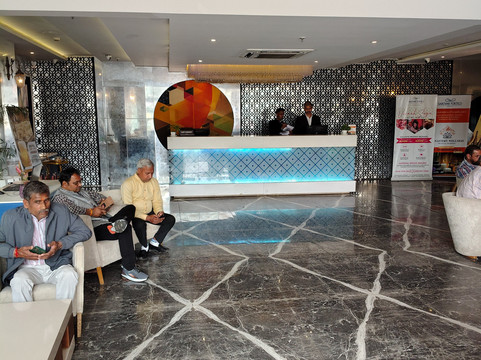 HRJ Sarovar Portico 印多尔主图