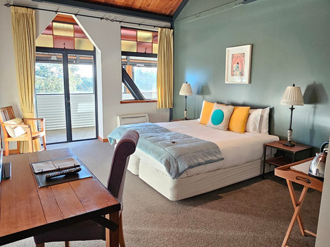 纳罗斯兰丁酒店主图