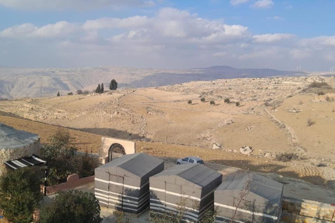 Dana local Life Eco lodge