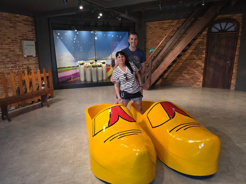 Castrolanda Cultural Center-Castro必去景点