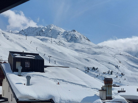 里默尔酒店主图