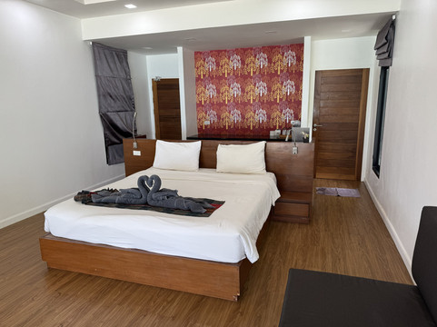 天堂度假村-皮皮岛主图