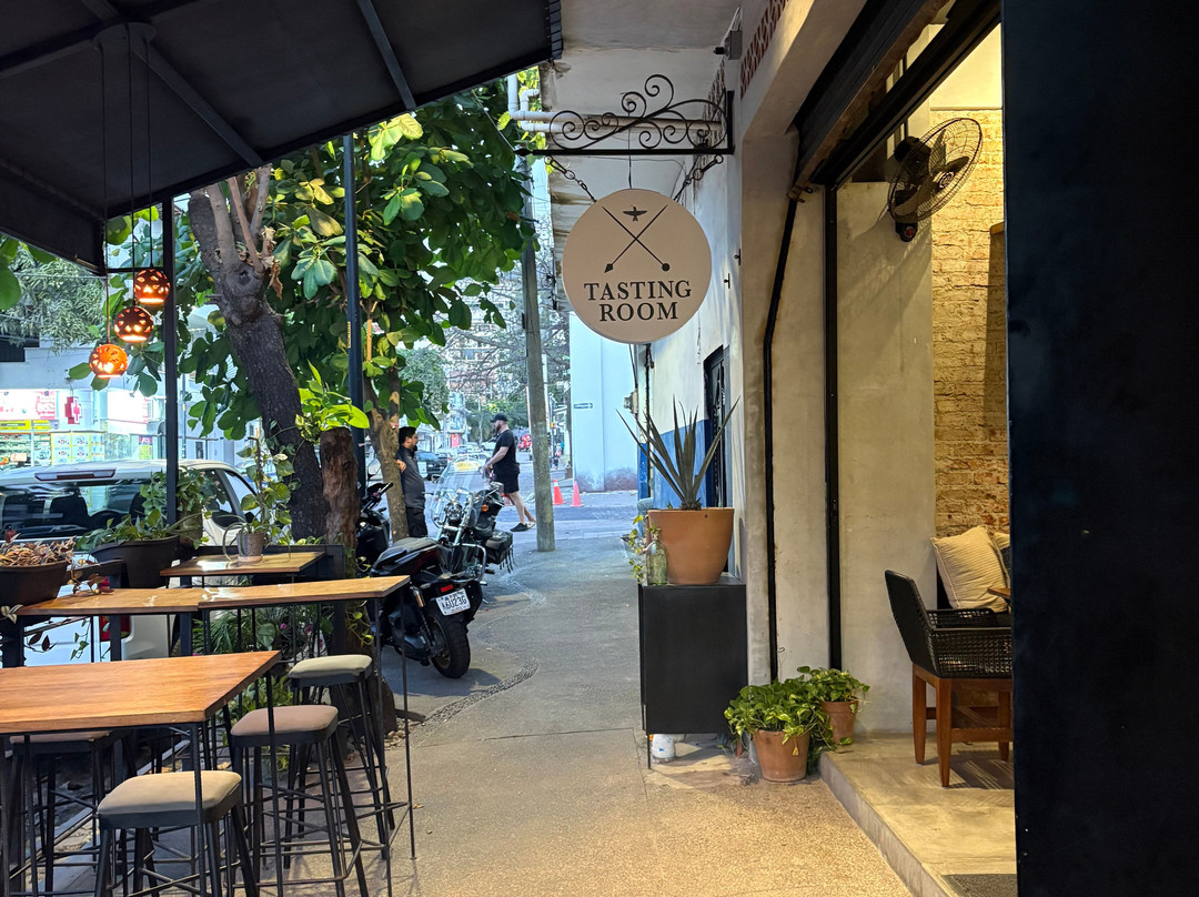 El Tasting Room-瓦拉塔港必去景点