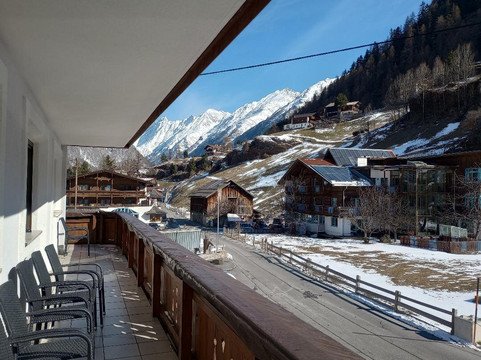 尔哈特酒店主图