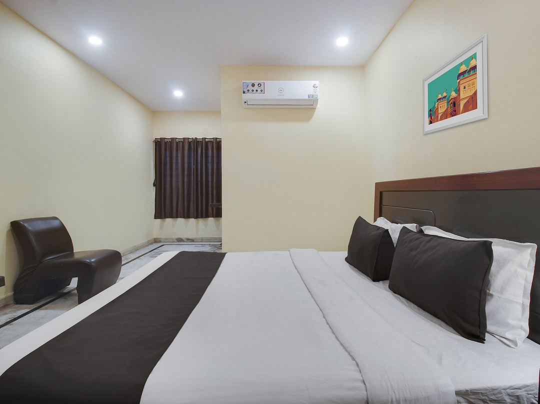 Hotel O Anuguna Tulasi Grand Near JNTU University Hyderabad主图