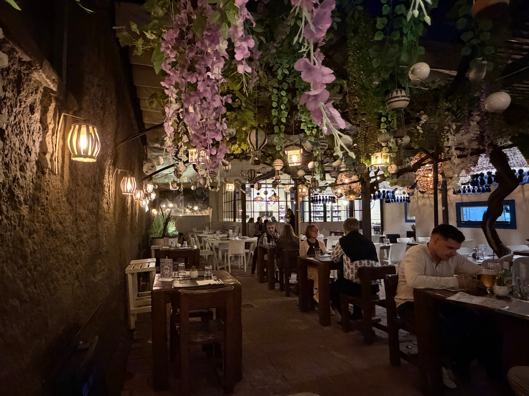 La Gloria Cantina Cool