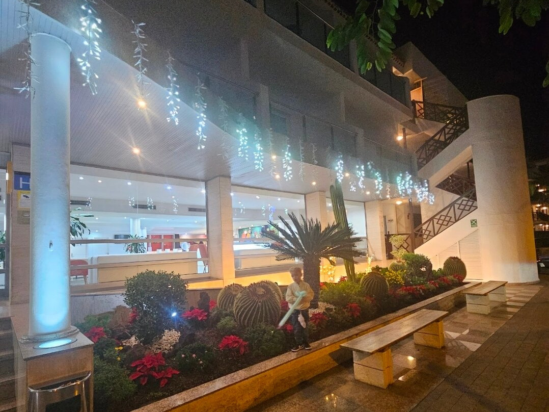 环球塔迈莫热带酒店主图