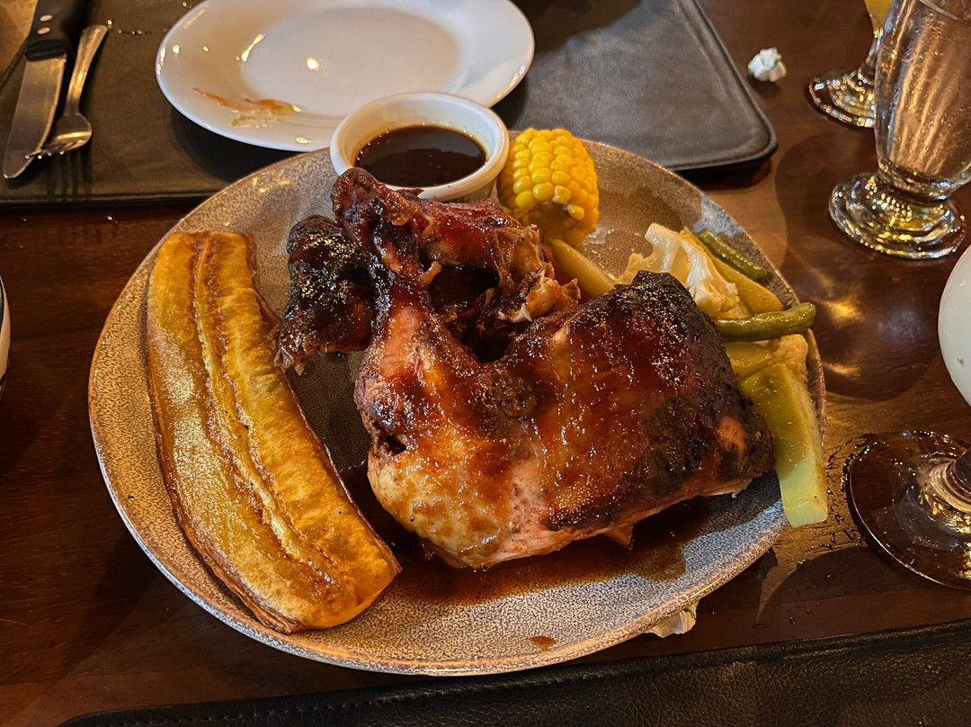 MARY´S BBQ - La Fortuna Lounge & Grill