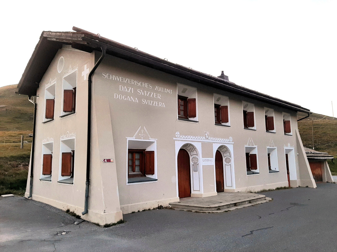 Umbrail Pass-Santa Maria Val Müstair必去景点