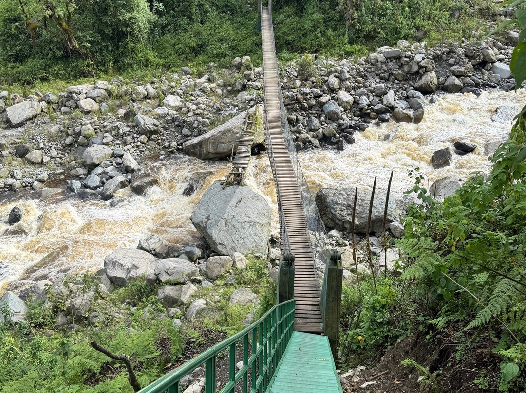 Crazy crater tours-Fort Portal必去景点