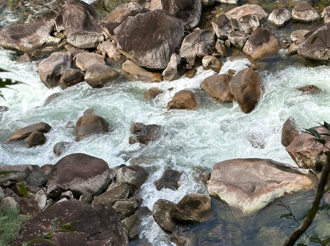 Behana Gorge Waterfall-凯恩斯必去景点