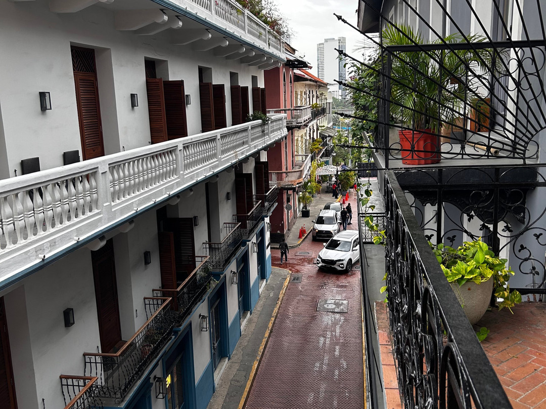 伊莎贝拉套房酒店主图