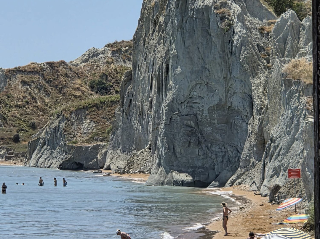 Xi Beach-Mantzavinata必去景点