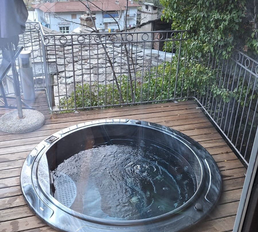 艾德加拉思酒店主图