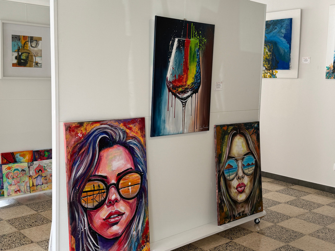 Galeria Raiz D' Arte-法罗必去景点