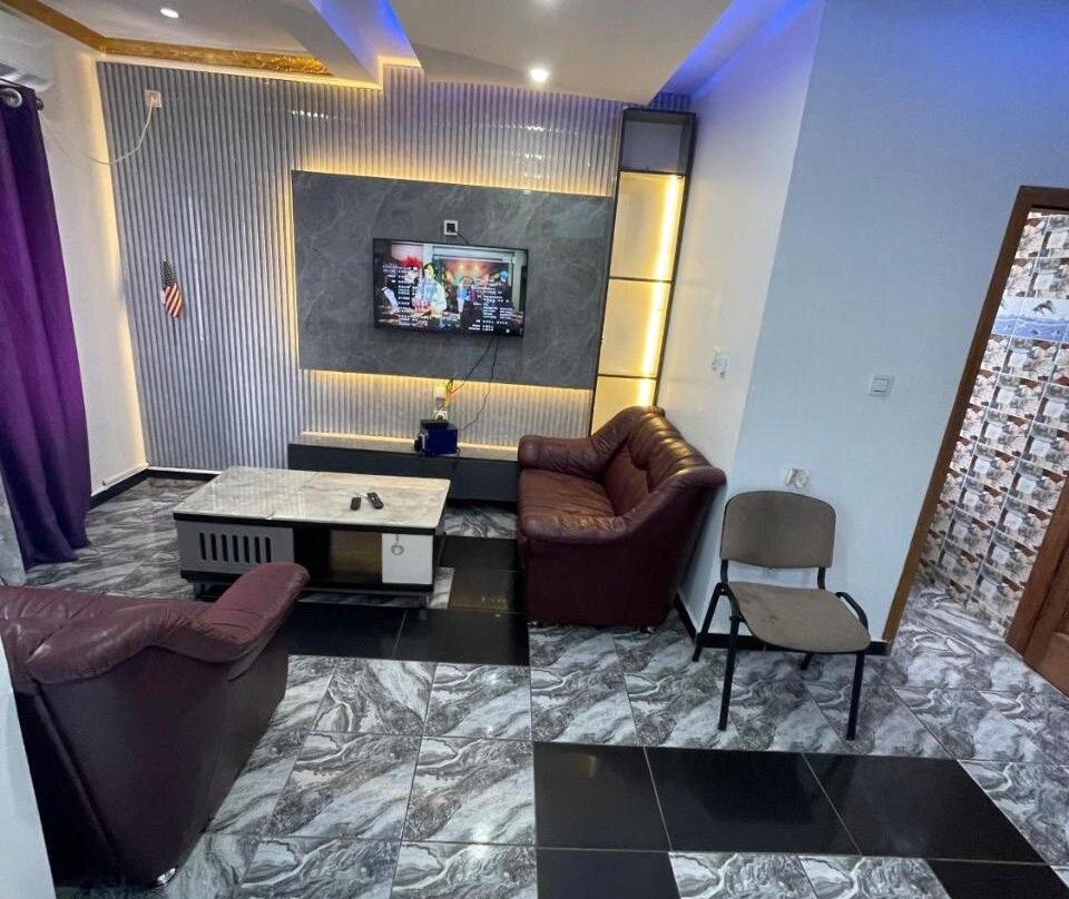 MB California Guest House