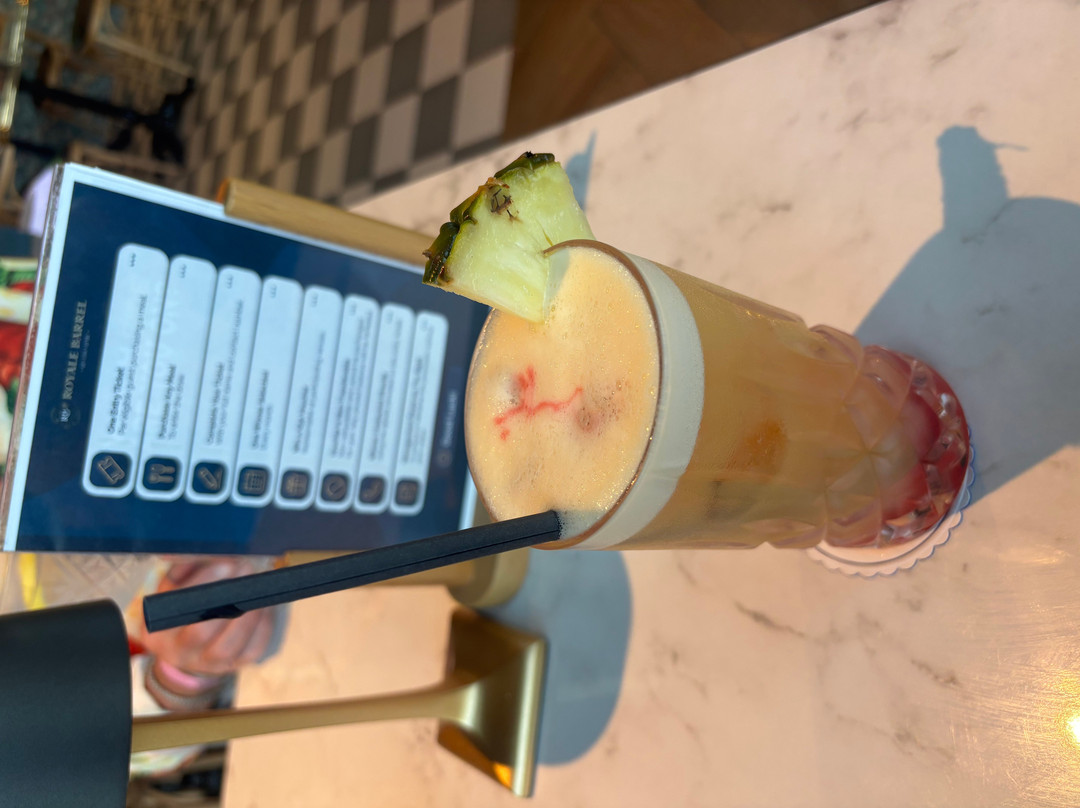 Royale Barrel Bistro Bar Qawra