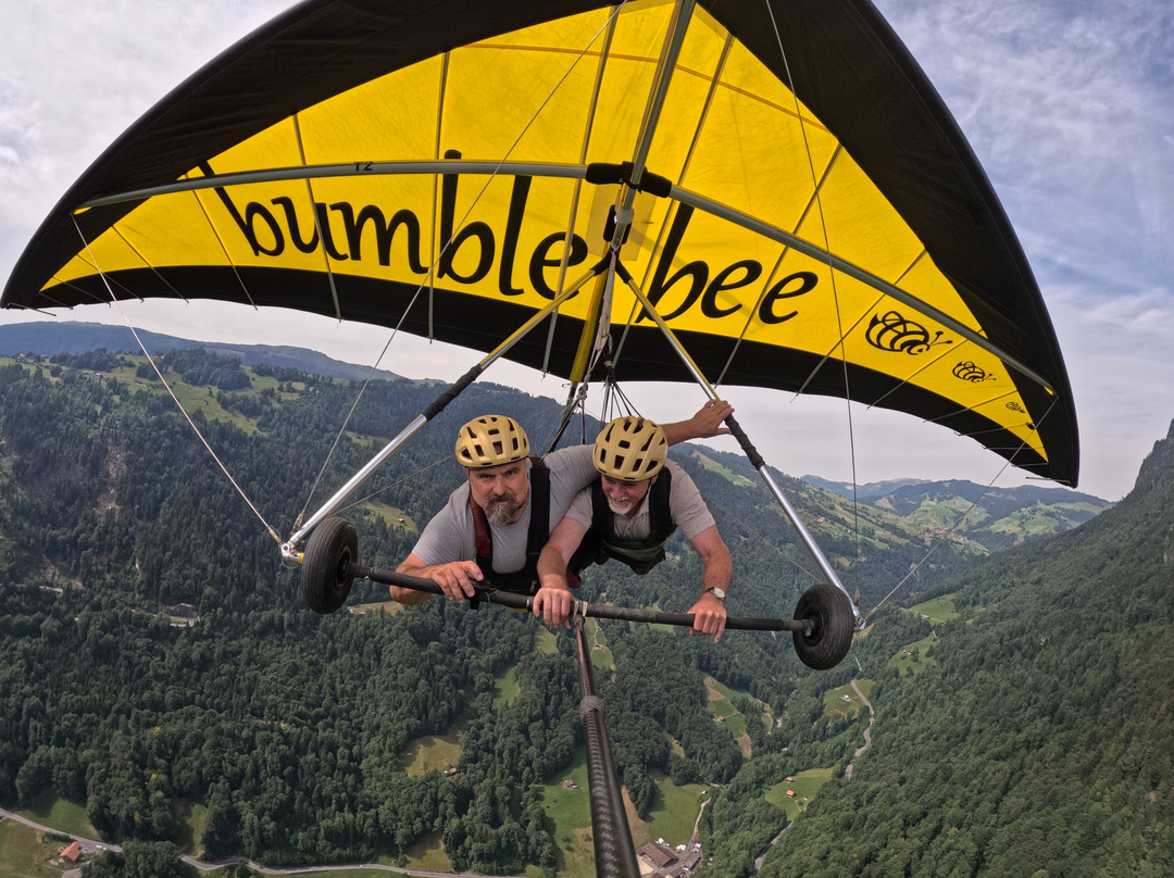 BumbleBee Hang Gliding Interlaken-马滕必去景点