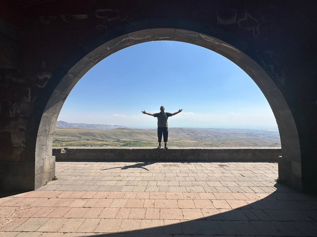 Charent's Arch-Garni必去景点