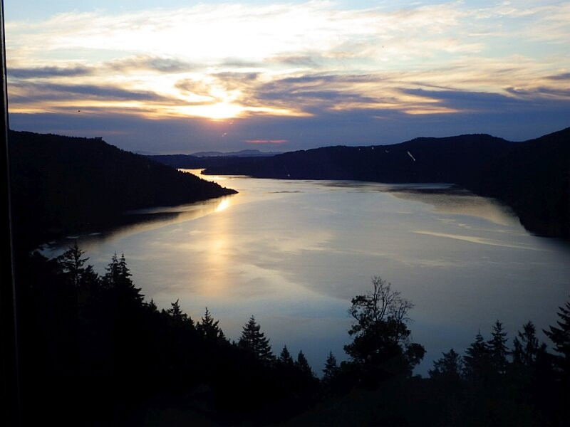 水月酒店主图