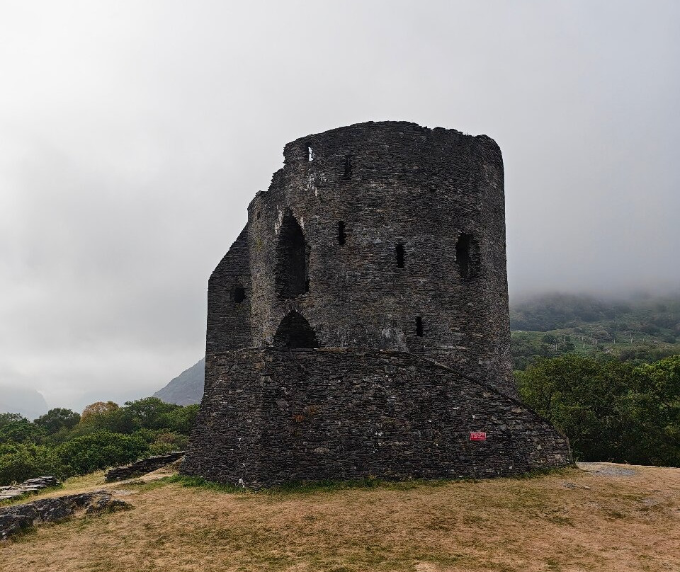Castell Dolbadarn-Llanberis必去景点