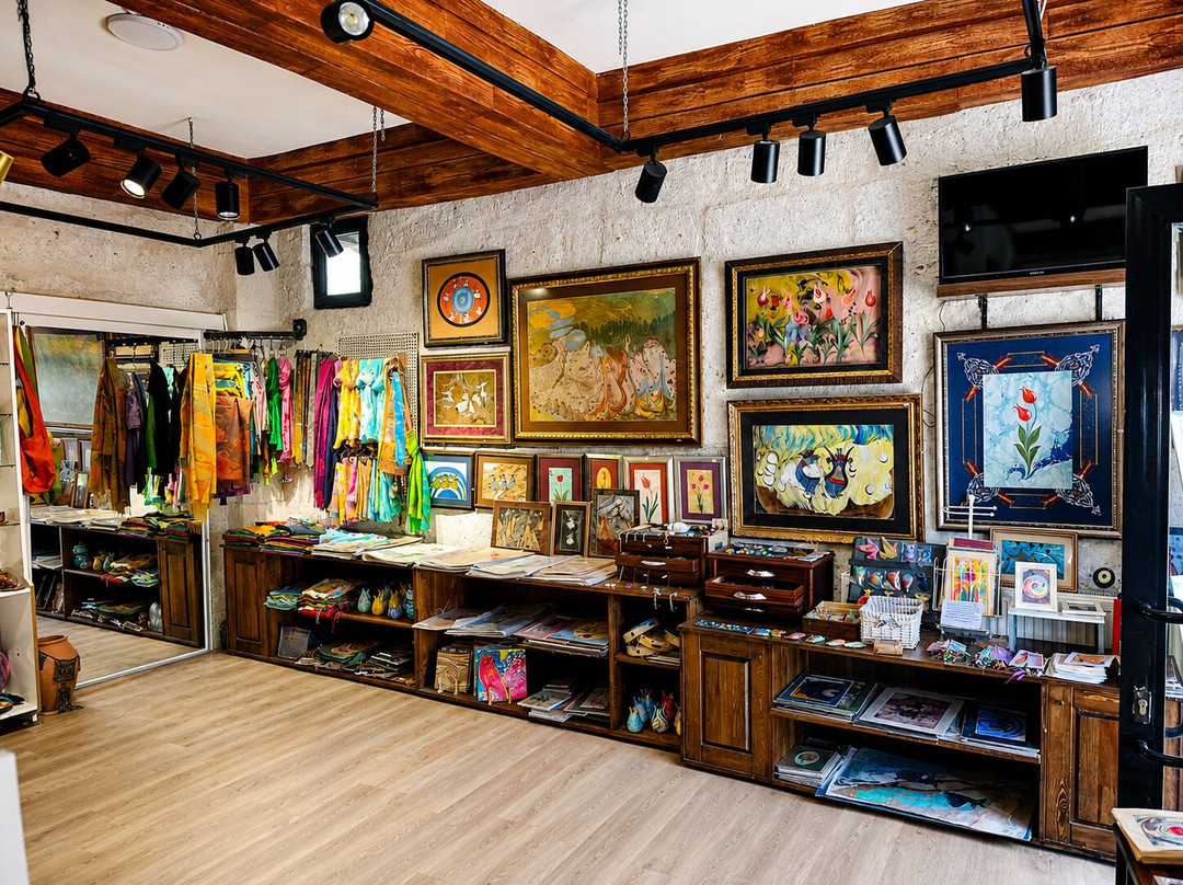 Naile Art Gallery-乌奇萨必去景点