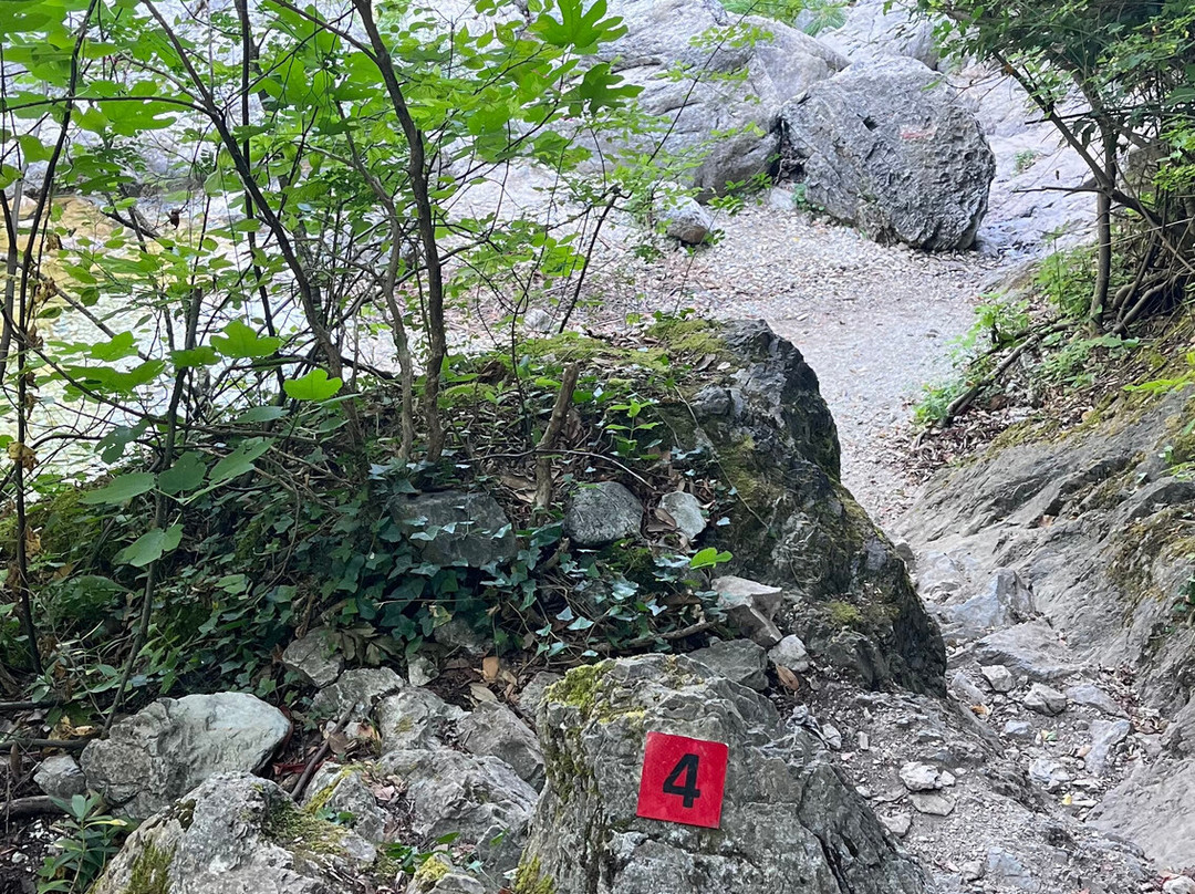 Kokkinos Vrachos Waterfall-Dion必去景点