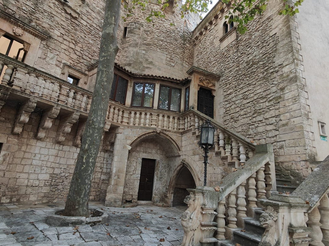 Castello Dentice di Frasso-Carovigno必去景点