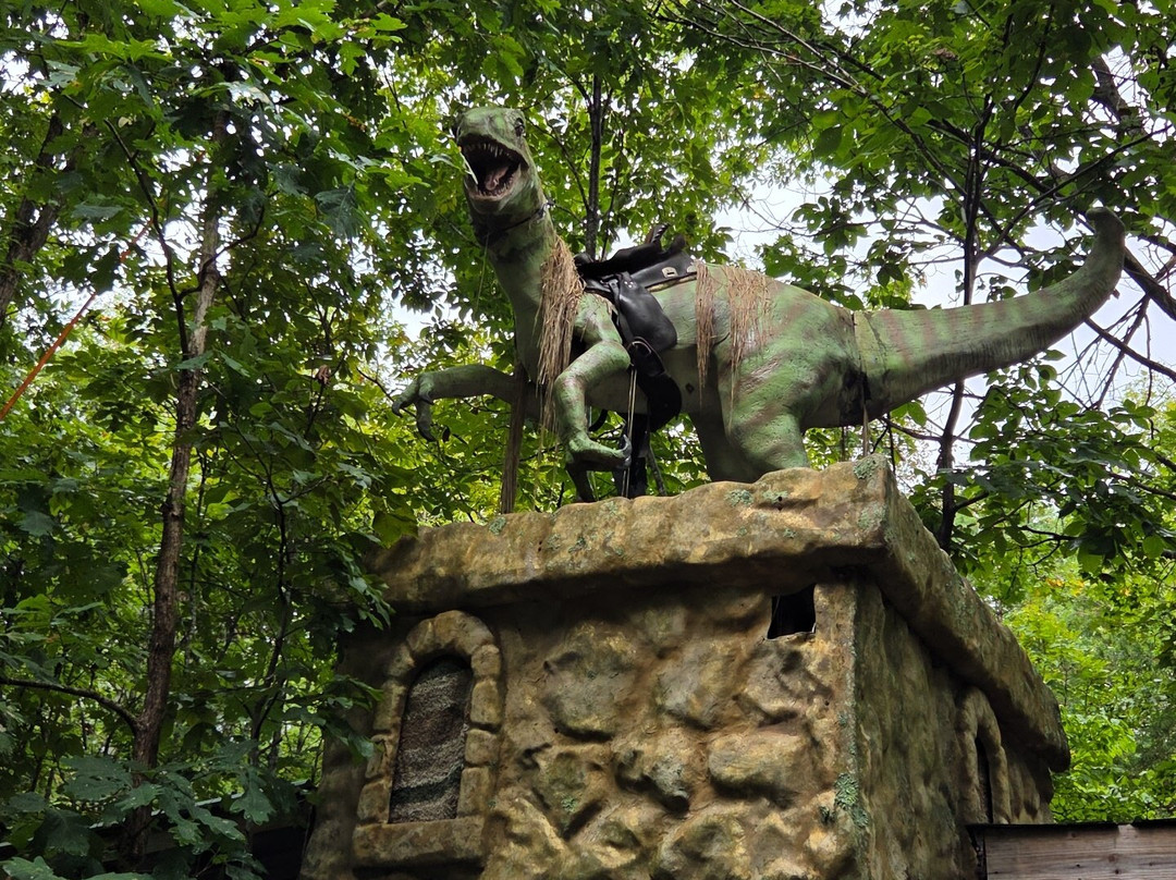 Dinosaur Kingdom II-天然桥必去景点
