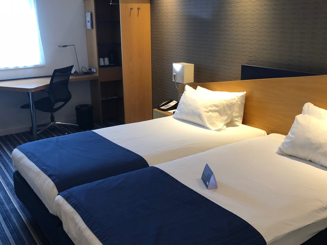Holiday Inn Express 梅赫伦市中心主图
