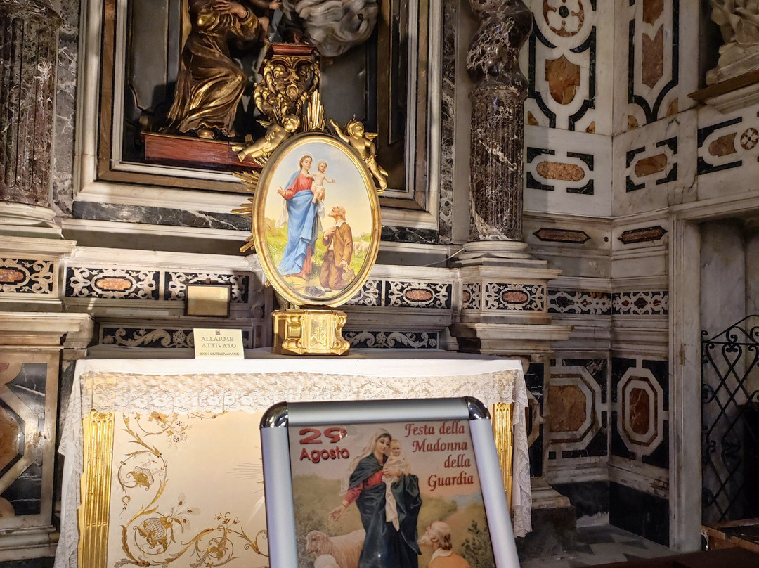 Basilica Di Santa Maria Assunta-卡莫利必去景点