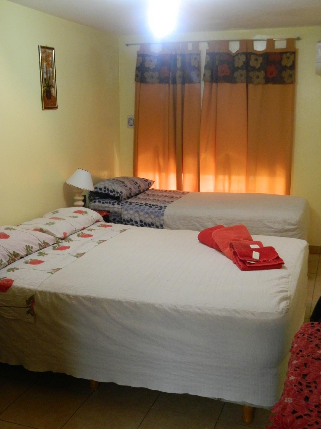 Hotel Plaza Congreso-官方