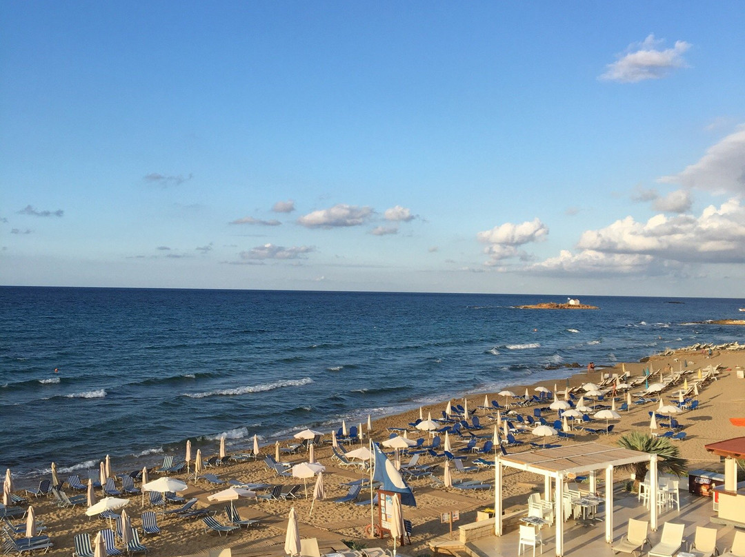 Akrogiali Beach Hotel