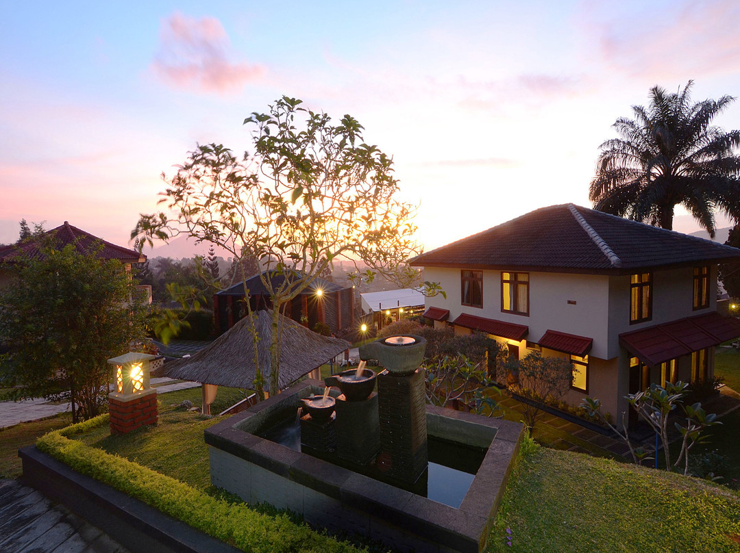 The Jayakarta Inn & Villas Cisarua, Mountain Resort & Spa