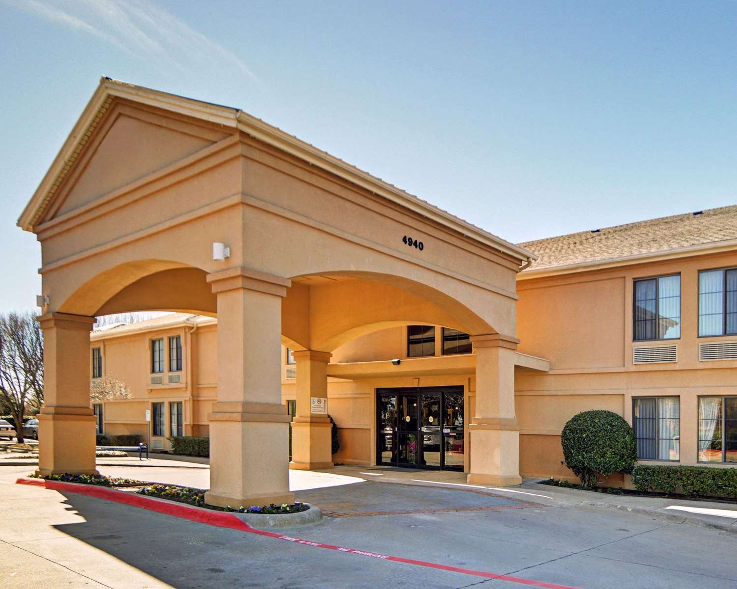 Quality Inn & Suites DFW Airport South-官方