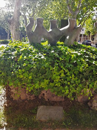 Passeig Verdaguer-伊瓜拉达必去景点