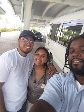 J&S Luxurious Services 242-拿骚必去景点